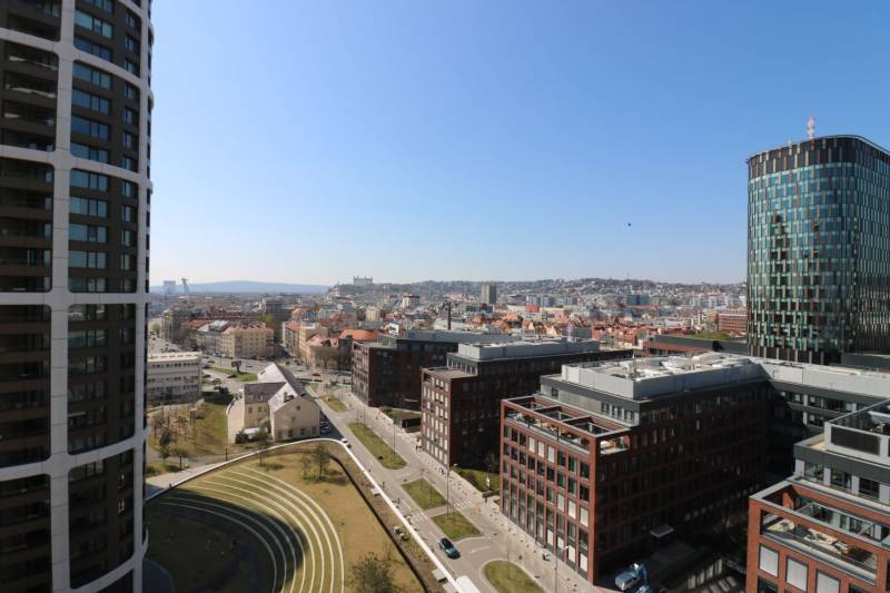 Výhľad mesto.JPG