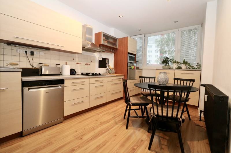 THE HOME I PREDAJ - Moderný 4-izb. byt v Petržalke pri jazere Draždiak