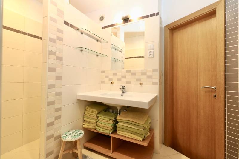 THE HOME I PREDAJ - Moderný 4-izb. byt v Petržalke pri jazere Draždiak